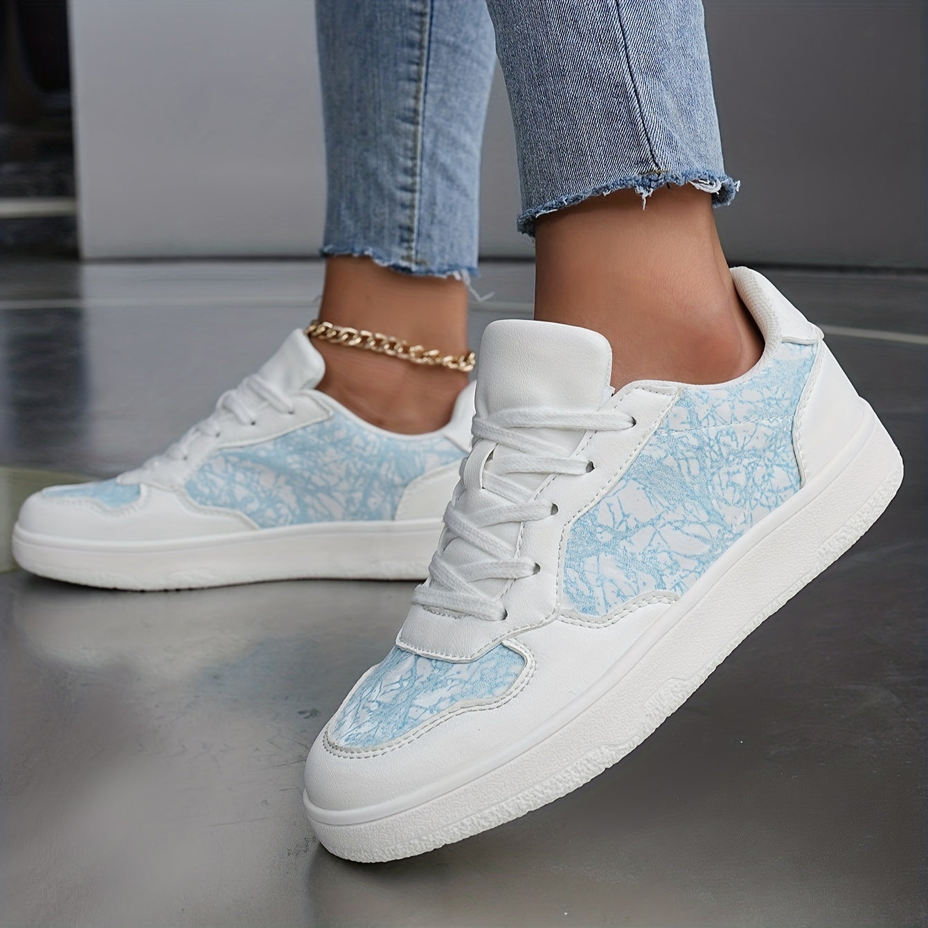 Girl's Trendy Skate Shoes, Lace Up Comfy Non Slip Stree Style Sneakers For All Seasons Outdoor Workout Activities