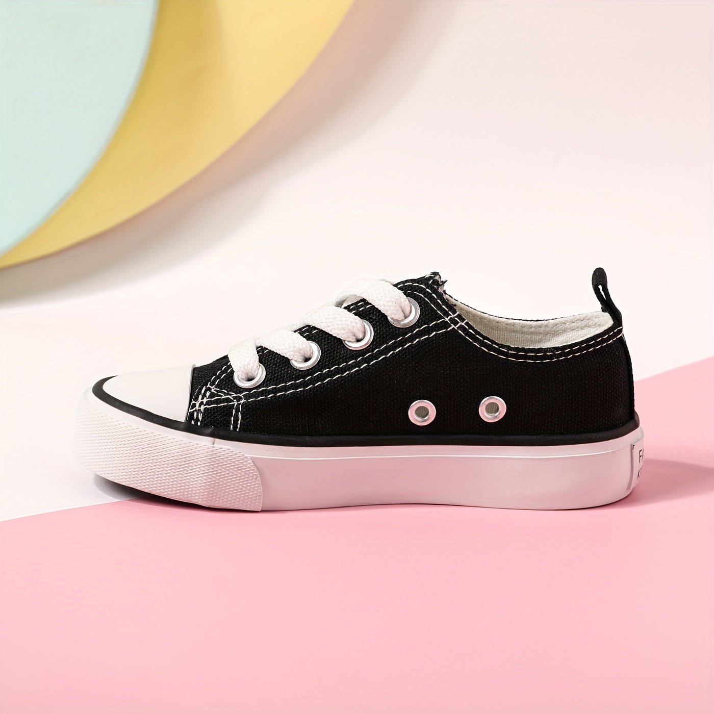 Patpat Girl's Trendy Low Top Skate Shoes, Comfy Non Slip Breathable Casual Sneakers For Kids Outdoor Activities