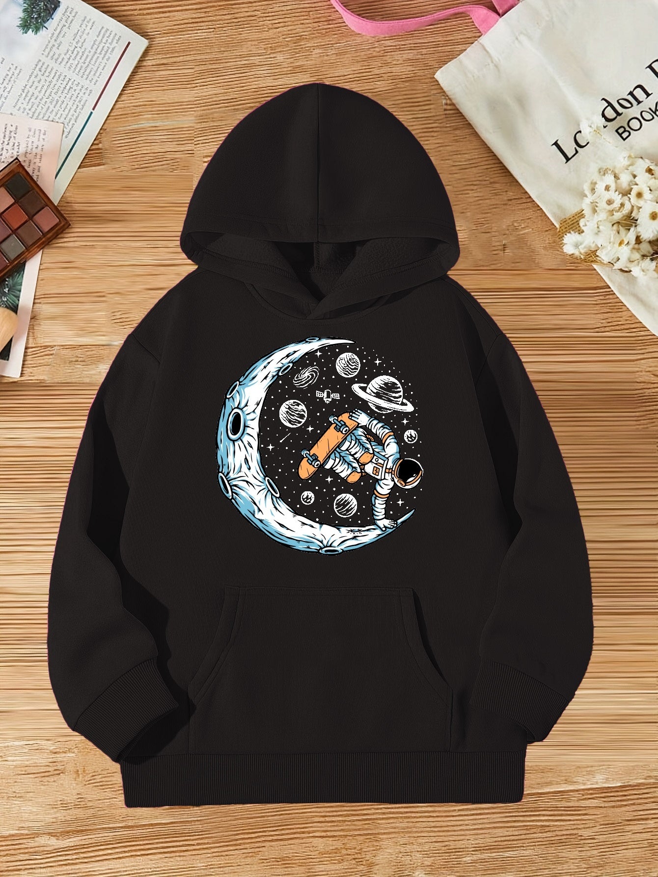 ''Skateboarding Pilot'' Girls Creative Sweatshirt, Comfy Long Sleeve Hoodie Tops For Everyday Skateboarding